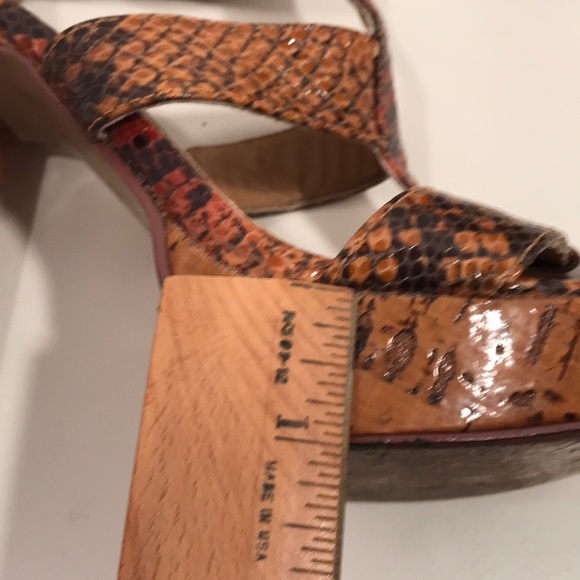 Chinese Laundry Snake Skin Print Heels Size 6.5 - Picture 5 of 8